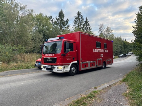 Eine Lagerhalle auf dem ehemaligen Bundeswehrgelände bei Wirmighausen wurde bei dem Brand zerstört.