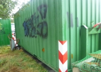 In Bad Wildungen wurden am Wochenende Container mit Farbe besprüht.