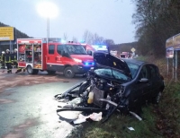 Ein schwerer Verkehrsunfall hat sich am 28. Januar auf der Bundesstraße 252 bei Ederbringhausen ereignet - die Straße ist gesperrt.