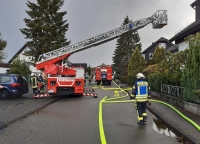 Wegen eines Zimmerbrandes in Marsberg waren am Nachmittag des 19. September 2022 etwa 50 Einsatzkräfte aus Marsberg und Obermarsberg im Einsatz. 