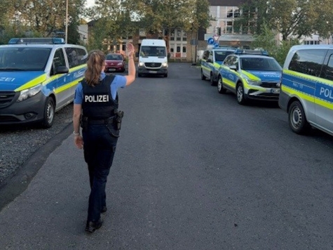 Bei einer groß angelegten Verkehrskontrolle am 21. Mai 2026 überprüfte die Polizei an der Wolfhager Straße in Kassel 136 Fahrzeuge und 171 Personen.
