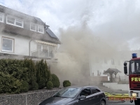 In Hatzfeld läuft am 31. März 2026 in der Gutenbergstraße ein Feuerwehreinsatz wegen einer starken Rauchentwicklung.