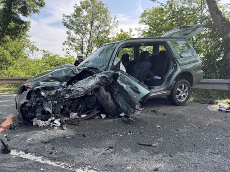 Am 9. August 2025 kollidierten zwei Fahrzeuge auf der Landesstraße 3073 in Frankenberg mit Totalschaden.