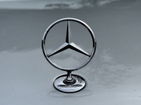 In Marienloh wurde zwischen dem 31. Oktober und dem 1. November 2025 ein schwarzer Mercedes C 200 gestohlen.