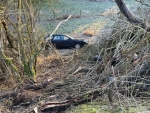 Nach 40 Metern im Feld und einer Böschung kam der Subaru zum Stillstand.