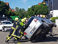 Am 22. Juni 2022 ereignete sich ein Verkehrsunfall in Korbach - Feuerwehr, Polizei und Retter waren im Einsatz.