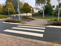 Eine Fußgängerin wurde am 12. Oktober 2026 auf dem Schwarzenberger Weg in Melsungen von einem VW erfasst.