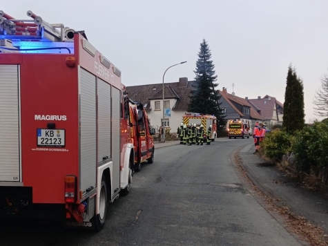 Mittels Drohne wurde der Schornstein auf Risse untersucht.