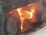 Eine Sattelzug wurde an der BAB 7 bei Lohfelden mutwillig in Brand gesetzt.