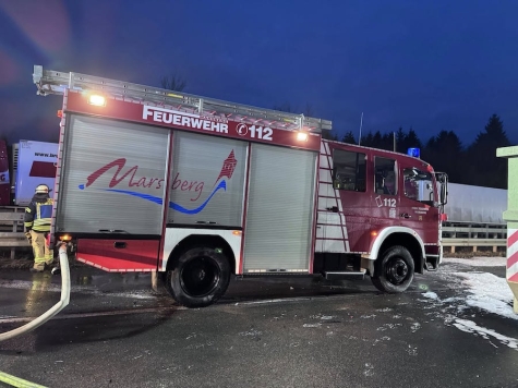 Erst nach über 14 Stunden konnten die letzten Einheiten der Feuerwehr Marsberg unter Leitung von Cyrill Stute den Einsatz beenden.
