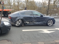 Drei Autos wurden am 23. Januar 2025 bei einem Unfall in Frankenberg beschädigt.