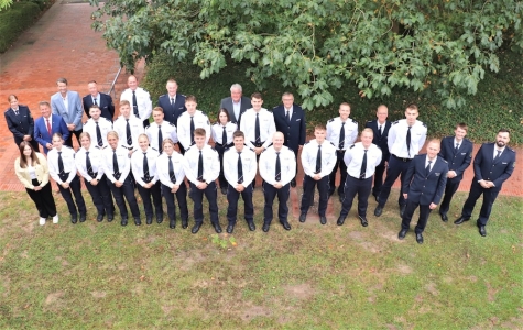 Landrat Michael Stickeln hieß am 1. September 2025 die neuen Kolleginnen und Kollegen willkommen.