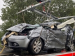 Dieser Volkswagen wurde bei einem Unfall in Höhe der Meiserburg am 3. September 2020 völlig zerstört.
