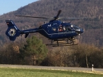 Ein Hubschrauber war stundenlang im Einsatz und brachte am 4. März den ersehnten Erfolg: Gegen 13 Uhr wurde der Junge in einem Waldstück gesichtet.