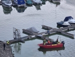 Mehrere Feuerwehren rückten am 19. Oktober 2026 wegen vermeintlicher Ölspuren zum Ostufer des Edersees bei Scheid aus.
