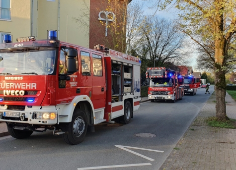 Kurz vor 7 Uhr löste am 10. April 2024 die automatische Brandmeldeanlage in einer Altenpflegeeinrichtung in der Enser Straße aus.