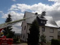 Glanzruß hatte sich am 3. Juli in einem Schornstein entzündet - Feuerwehrkräfte mussten das Haus in der Knappstraße schützen. 