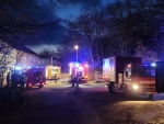 Feuerwehren aus Waldeck und Ober-Werbe trainierten unter realistischen Bedingungen die Rettung von Personen aus einer verrauchten Jugendherberge. Insgesamt waren 30 Einsatzkräfte vor Ort.