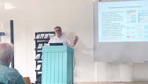 Dr. med. M. Gernhardt, Chefarzt der Geriatrie am Kreiskrankenhaus Frankenberg